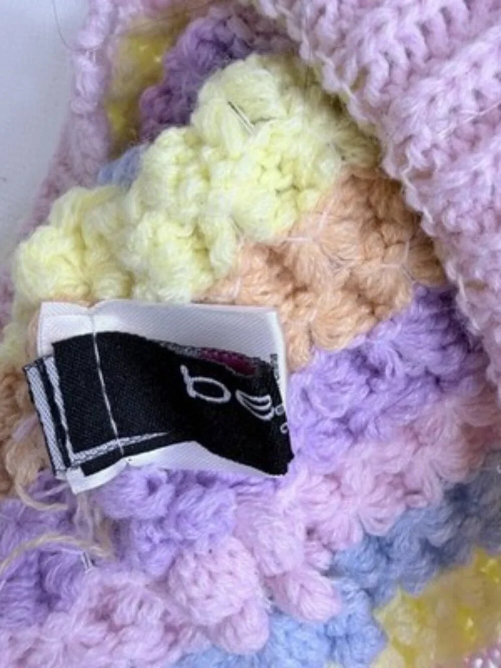 BEBE GIRLS CHUNKY KNIT WINTER HAT POMPOM GIRLS 6 AND UP? NICE!